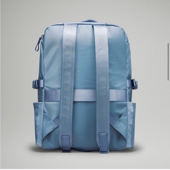 Lululemon Crew 22L Blue Backpack - Picture 3 of 12